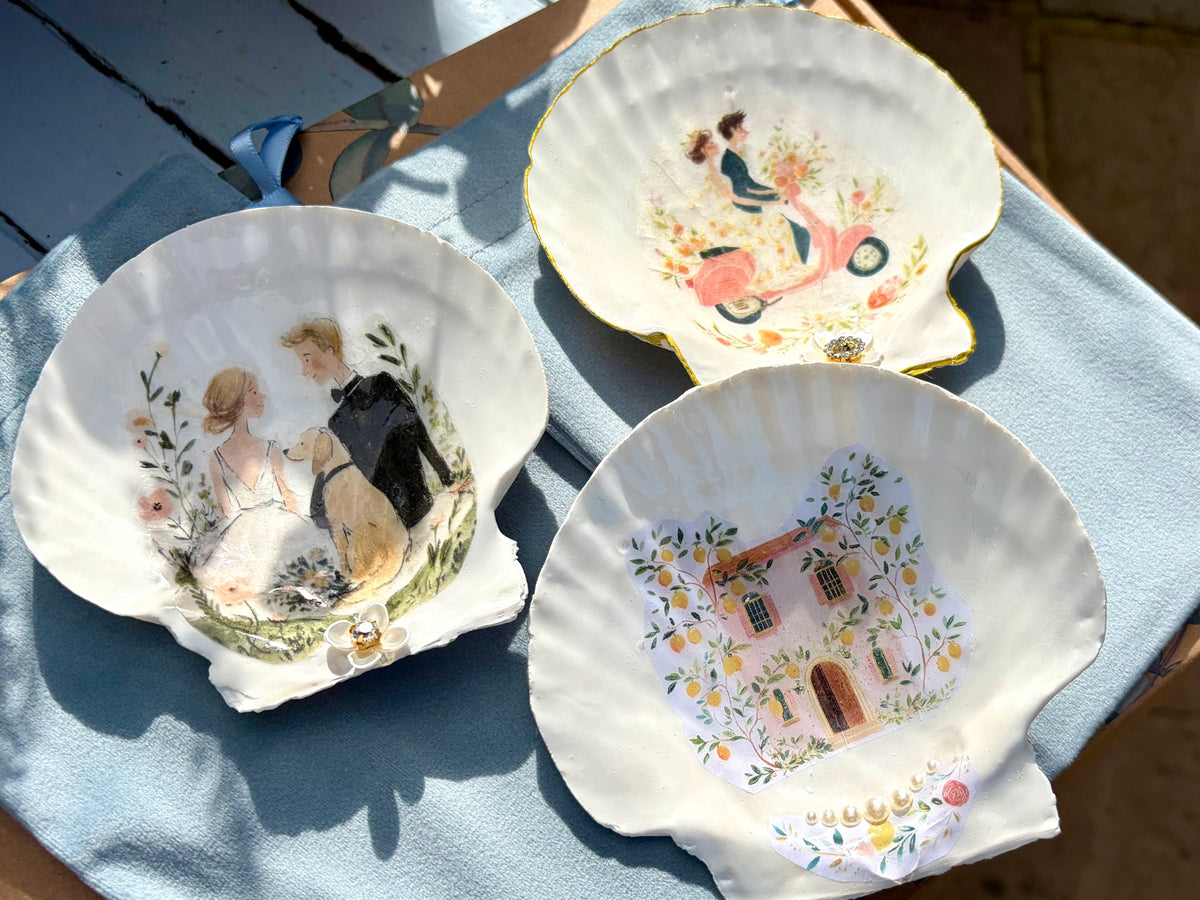 "Mr & Mrs" Wedding Scooter Shell Trinket Dish