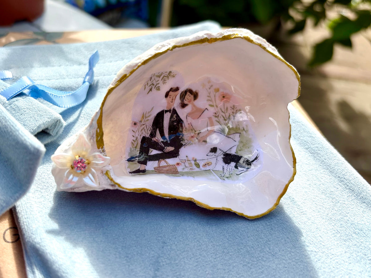 "Mr & Mrs" Wedding Oyster Shell Trinket Dish