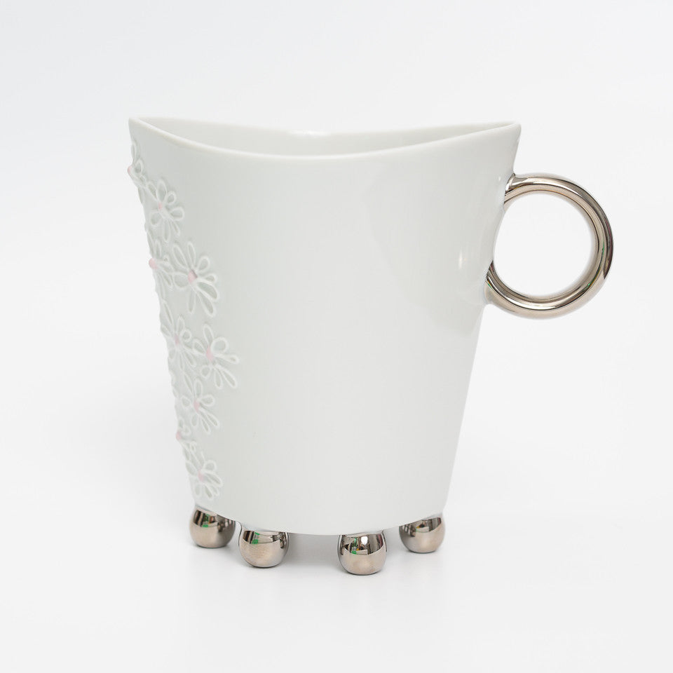 Tea cup with legs - pink flowers
