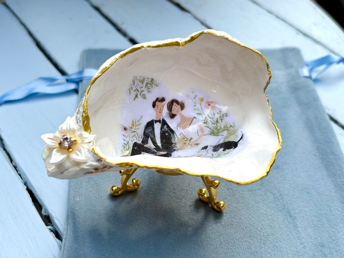 "Mr & Mrs" Wedding Oyster Shell Trinket Dish