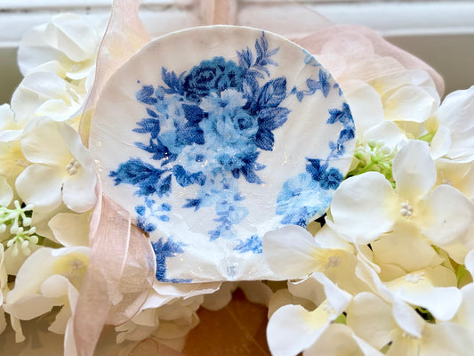 Chinoiserie Blue & White Floral Shell Trinket Dish