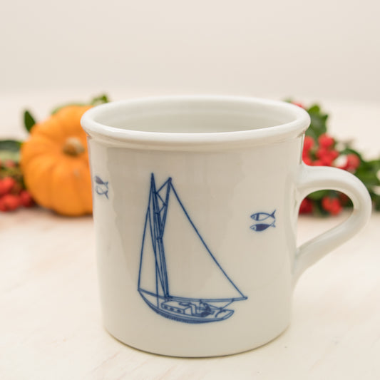 Handmade Porcelain White Boat Tea Mug